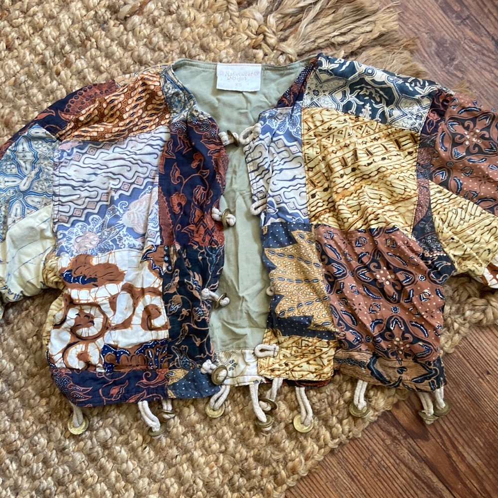 Unique Nativewear Designs cropped quilted Jacket